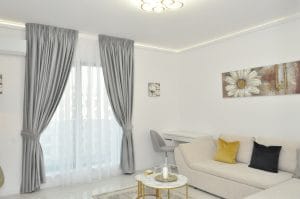 Ghid pentru curatarea canapelelor ușor și eficient.