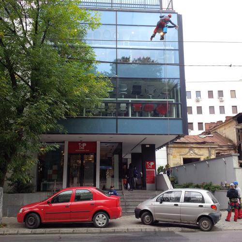 Servicii de alpinism utilitar / spalare geamuri